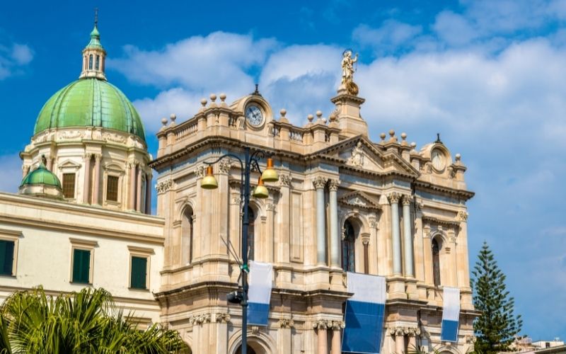 MERCATINI, LUCI E PRESEPI ARTISTICI: NAPOLI, POMPEI E SALERNO
